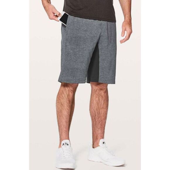 LULULEMON ATHLETICA T.H.E. Short 'Linerless 11' Size Medium - Picture 4 of 7